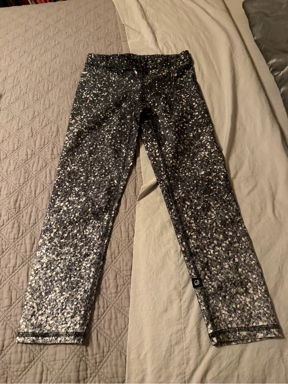 Terez Women's Black & White Speckled Active Leggings
